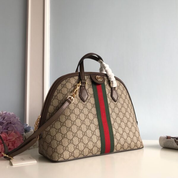 gucci古奇顶级原单品质👜524533Ophidia家族迎来了新的成员中号手提包方正的造型让人联想到复古的设计GG Supreme高级人造帆布材质点缀红绿织带等品牌最富特色的经典元素体现出对品牌马术本源的致敬Ophidia 织带装饰贝壳包尺寸：34/27.5/15cm