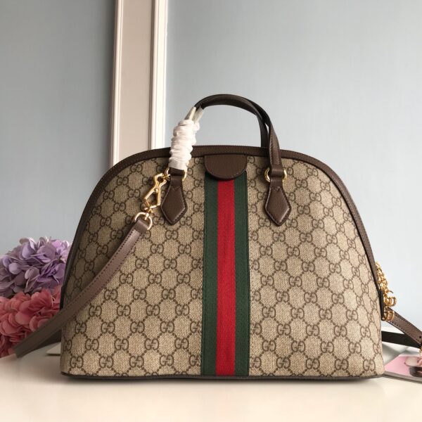 gucci古奇顶级原单品质👜524533Ophidia家族迎来了新的成员中号手提包方正的造型让人联想到复古的设计GG Supreme高级人造帆布材质点缀红绿织带等品牌最富特色的经典元素体现出对品牌马术本源的致敬Ophidia 织带装饰贝壳包尺寸：34/27.5/15cm