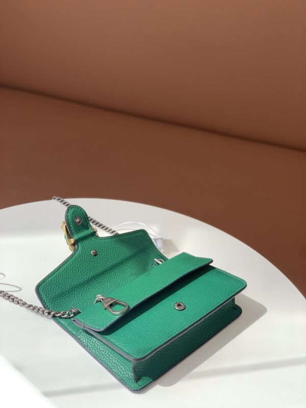 迷你原版牛皮现货🔥款号：476432】迷你酒神 颇具结构感的皮革链条超迷你手袋，配有钥匙扣，可以用于将此袋绑缚在另外更大的手袋上正品开模，实物拍照，做工精细。尺寸：16.5*9*5