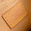 配树膏黄皮， 原单M80288牛仔布 Monogram Since 1854 系列PETIT SAC PLAT 手袋  Nicolas Ghesquière 创意融合 Monogram 图案和代表路易威登创始年份的 1854 字样，为 Petit Sac Plat 手袋注入 Since 1854 提花织纹的复古意韵。小巧尺寸内藏充裕空间，可拆卸肩带令手提、肩背随心切换。尺寸：14 x 17 x 5