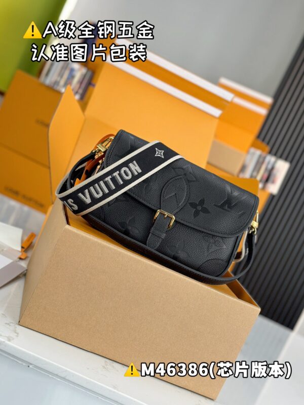 【特级MB原厂皮】 DIANE 手袋型号：M46386材料：A+级全钢五金，进口原厂皮包装：全套特级免税MB包装尺寸：24x15x9cm。123121350