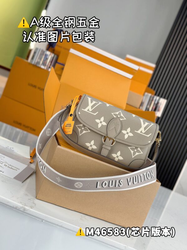 【特级MB原厂皮】DIANE 手袋型号：M46583材料：A+级全钢五金，进口原厂皮包装：全套特级免税MB包装尺寸：24x15x9cm