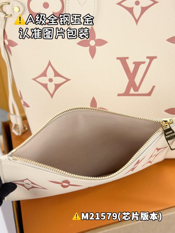 【特级MB原厂皮】NEVERFULL 中号手袋型号：M21579材料：A+级全钢五金，进口原厂皮包装：全套特级免税MB包装尺寸：31x28x14cm。150121600