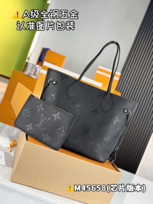 【特级MB原厂皮】 NEVERFULL 中号手袋型号：M45658材料：A+级全钢五金，进口原厂皮包装：全套特级免税MB包装尺寸：31x28x14cm。150121600