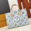 变色皮，无折痕升级版，M11262，M40518ONTHEGO 中号手袋Onthego 中号手袋将经典 Monogram 帆布与 Monogram Reverse 帆布分饰两侧，迥异风尚随心呈现。Toron 双手柄与肩带实现多种背携方式。详细特征35 x 27 x 14 厘米 (长度 x 高x宽）Monogram 和 Monogram Reverse 涂层帆布饰边织物内衬