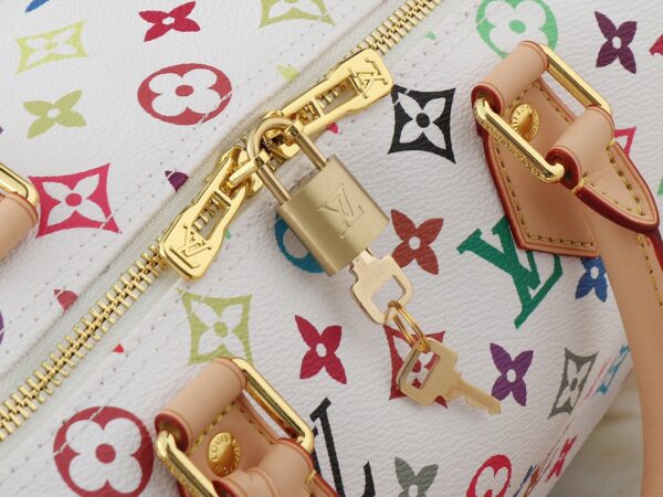 💰升级原版 M13805 M13257  M40390 lv村上隆联名NANOSPEEDY 手袋本款Nano Speedy手袋结合Monogram帆布和牛皮革饰边印花、以33种缤纷色彩演绎白三彩黑三彩推出十二截火爆全球深受明星名人喜爱。25.0 x 19.0 x 15.0 厘米