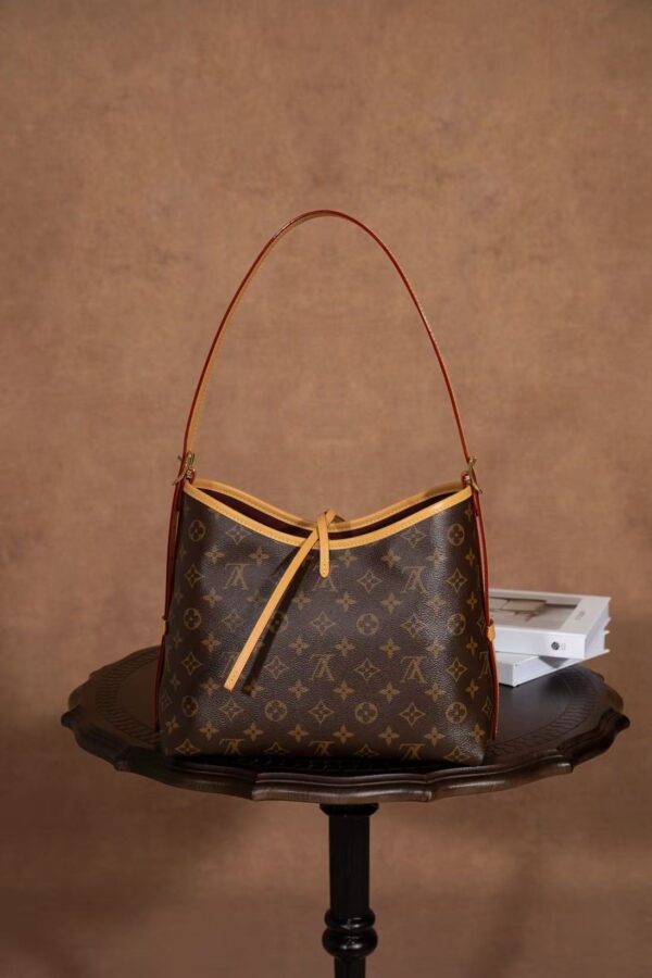 Louis Vuitton CARRYALL小号手袋 29x24x12cm  M46203