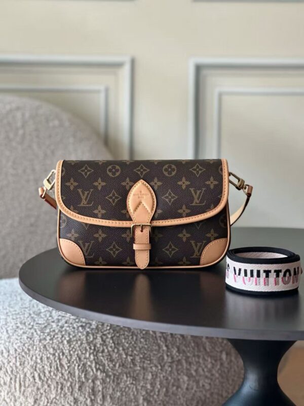 Louis Vuitton DIANE手袋 24x15x9cm