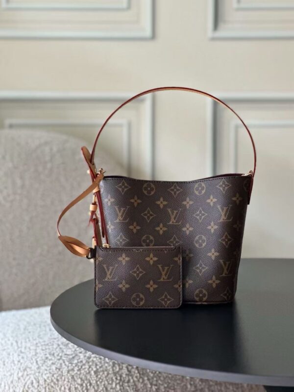 微信图片_20260208012009_42_4 Louis VuittonALL IN BB手袋 16x18x12cm