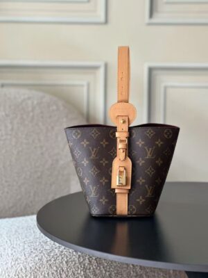 Louis VuittonALL IN BB手袋 16x18x12cm