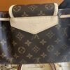 Louis Vuitton Odyssee 斜挎包单肩包  27cm x 17cm x 12cm   M25085