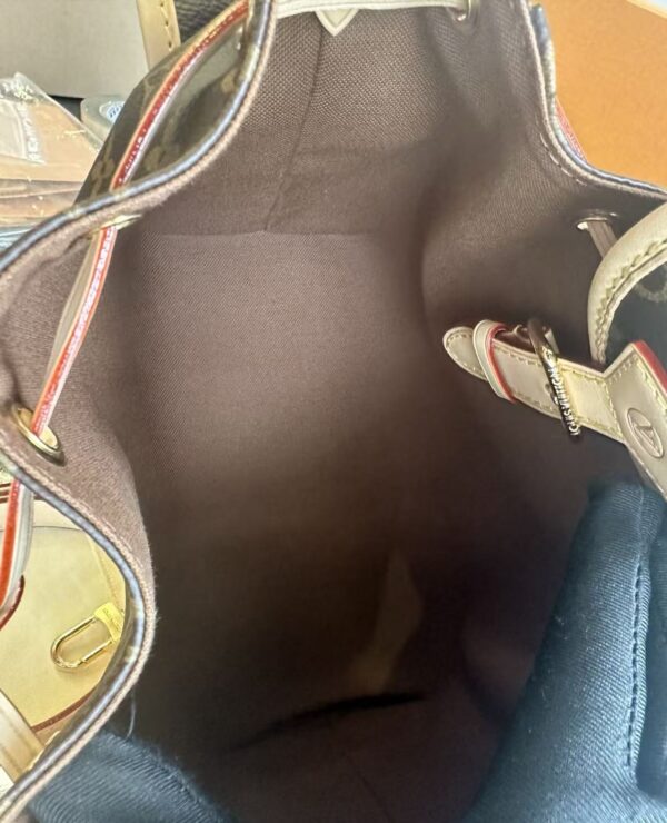 Louis Vuitton Odyssee 斜挎包单肩包  27cm x 17cm x 12cm   M25085