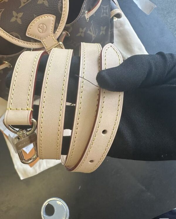 Louis Vuitton Odyssee 斜挎包单肩包  27cm x 17cm x 12cm   M25085