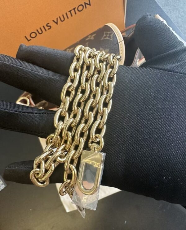 Louis Vuitton Odyssee 斜挎包单肩包  27cm x 17cm x 12cm   M25085