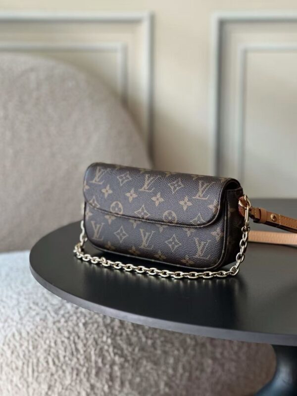 Louis Vuitton WALLET ON CHAIN IVY手袋 23.5x12x4.3cm  M81911