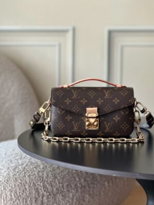 Louis Vuitton POCHETTE MÉTIS EAST WEST手袋  21.5x13.5x6cm  M46279