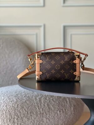 Louis Vuitton SIDE TRUNK 小号手袋  18x12.5x8cm  M46815