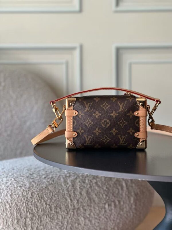 Louis Vuitton SIDE TRUNK 小号手袋  18x12.5x8cm  M46815