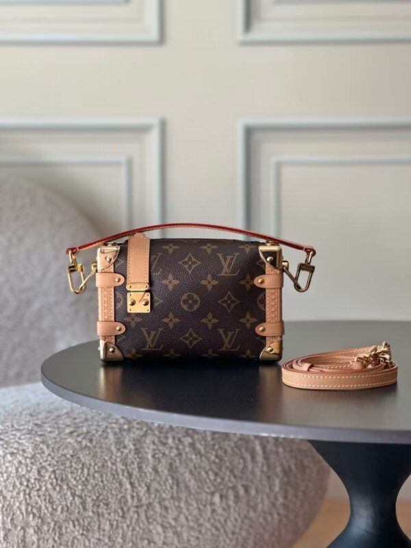 Louis Vuitton SIDE TRUNK 小号手袋  18x12.5x8cm  M46815