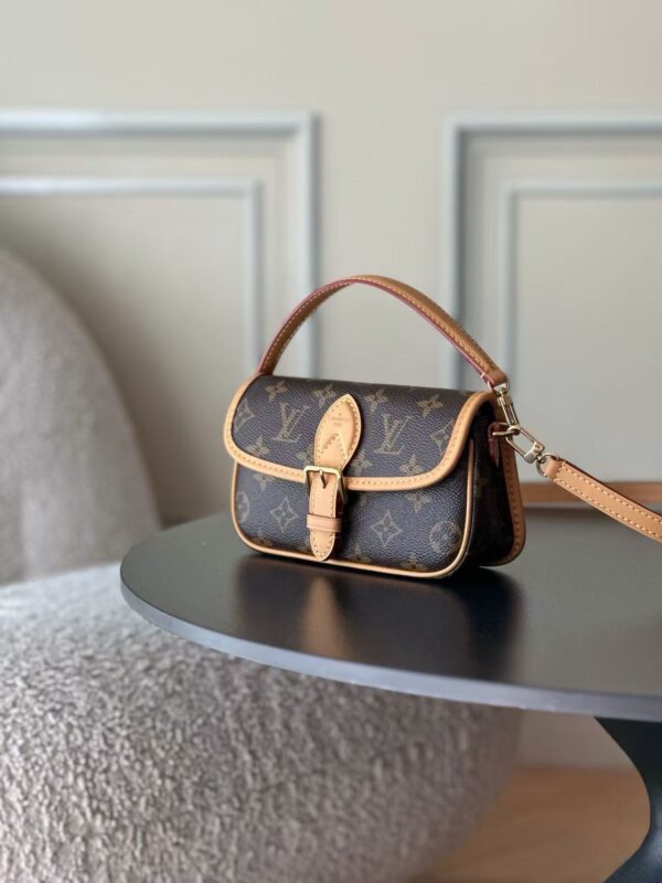 Louis Vuitton NANO DIANE手袋 19x10.5x6cm M83298